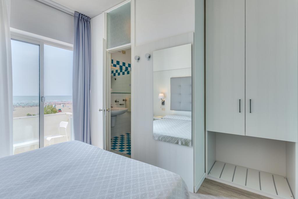 Hotel Garni' Serena Caorle Exterior photo