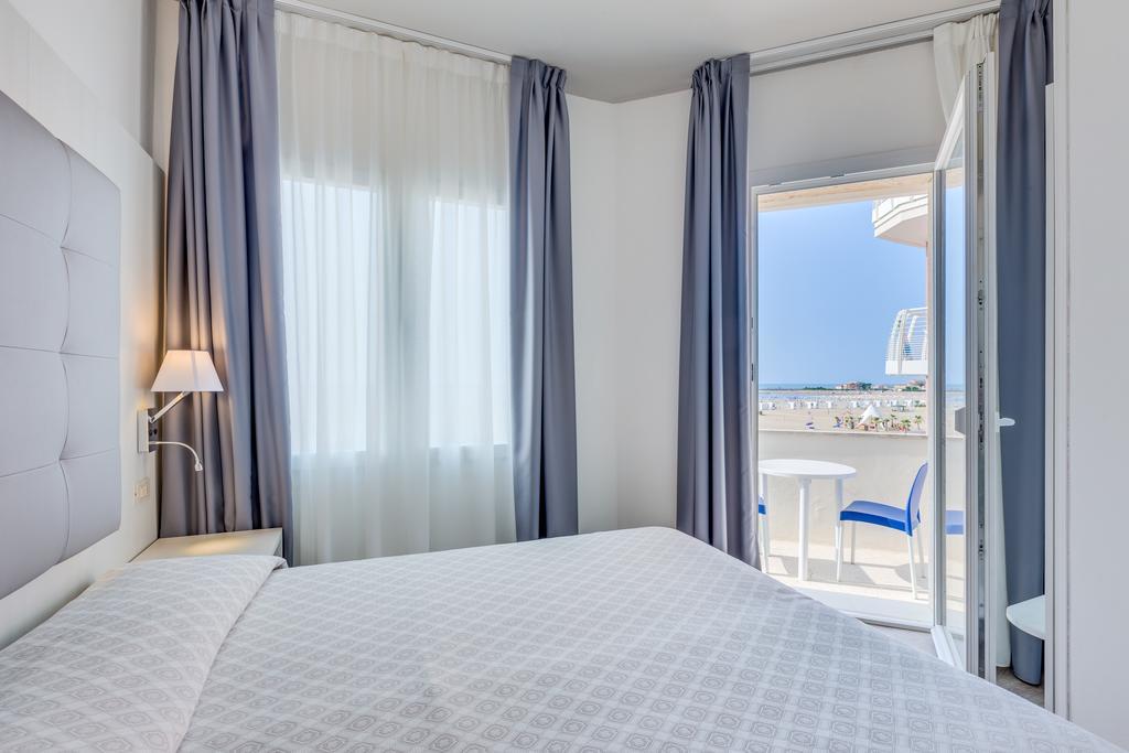 Hotel Garni' Serena Caorle Exterior photo