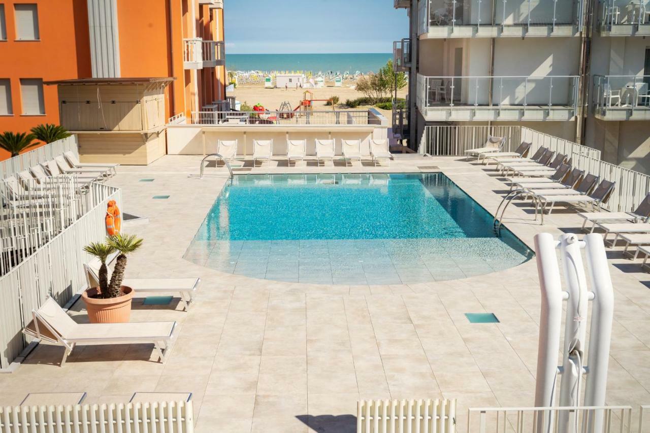 Hotel Garni' Serena Caorle Exterior photo